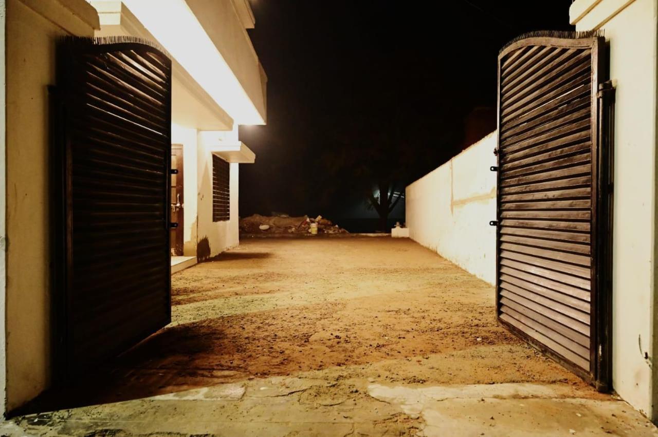 Hotel Sri Ram Lalla International Ayodhya Exterior foto