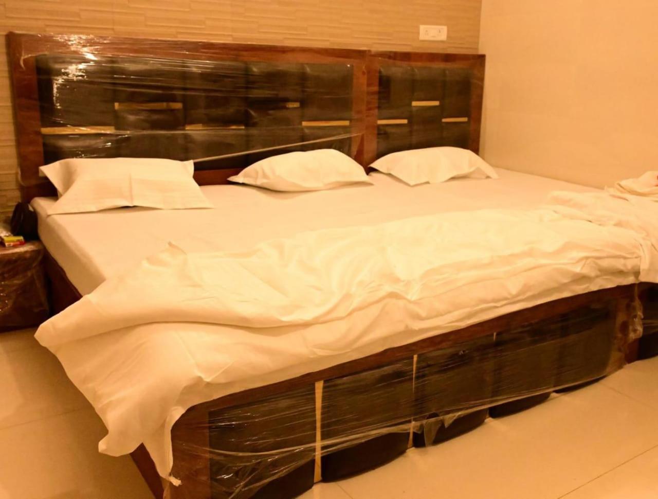 Hotel Sri Ram Lalla International Ayodhya Exterior foto