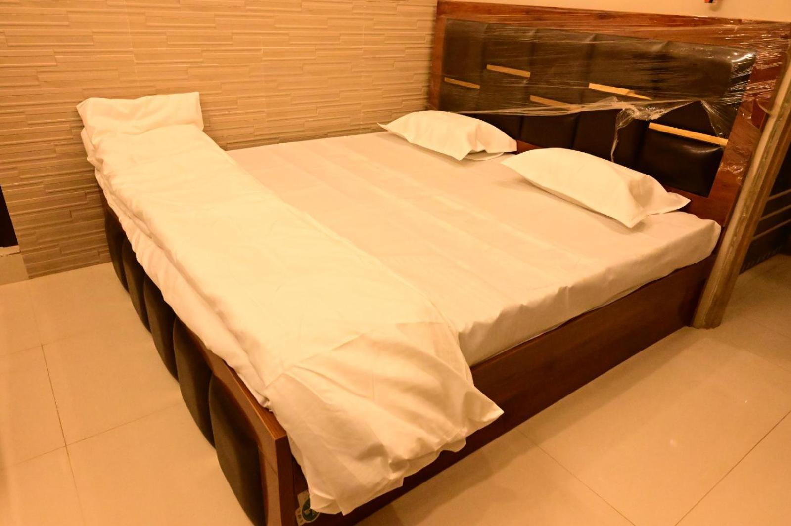 Hotel Sri Ram Lalla International Ayodhya Exterior foto