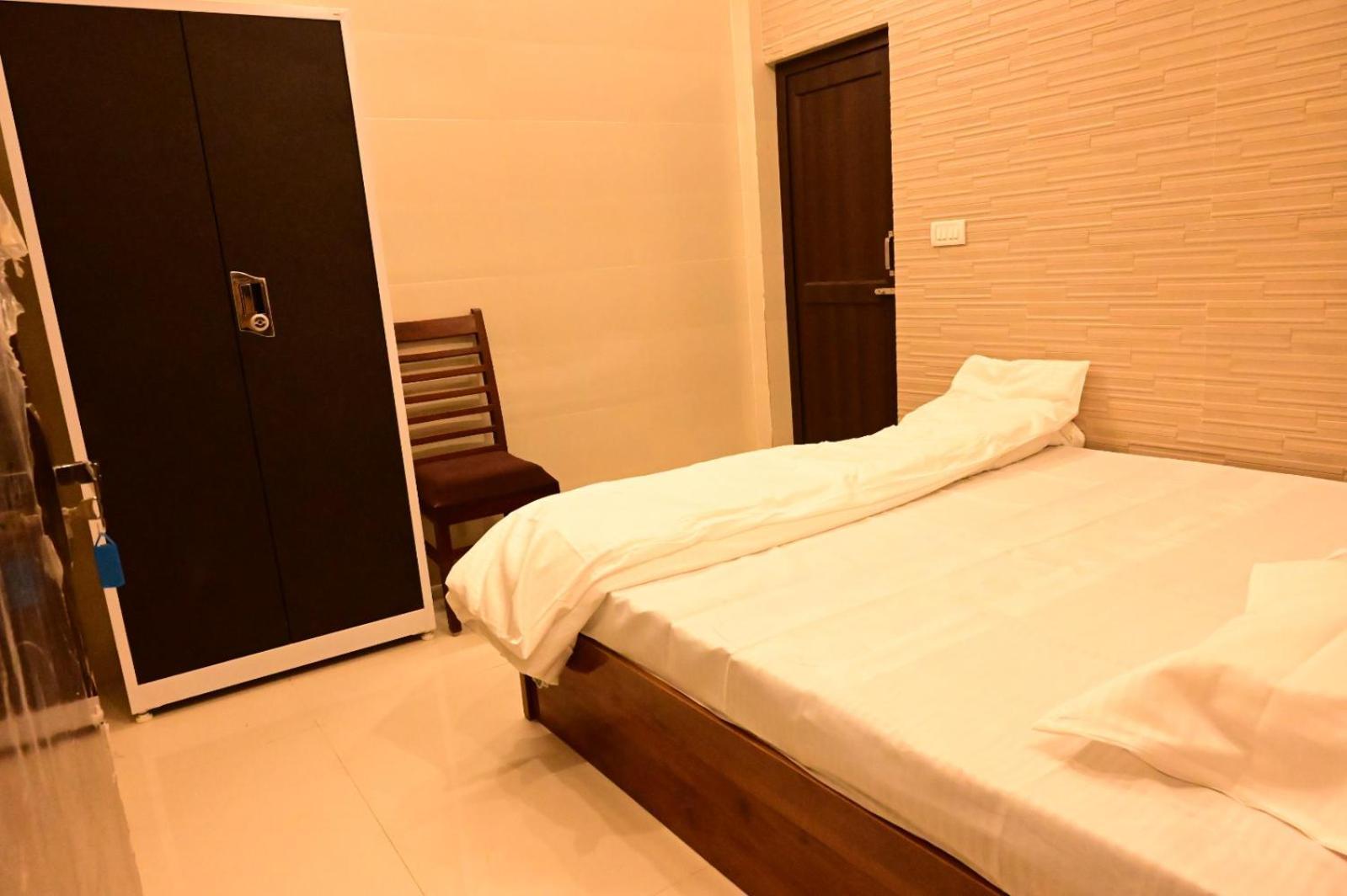 Hotel Sri Ram Lalla International Ayodhya Exterior foto